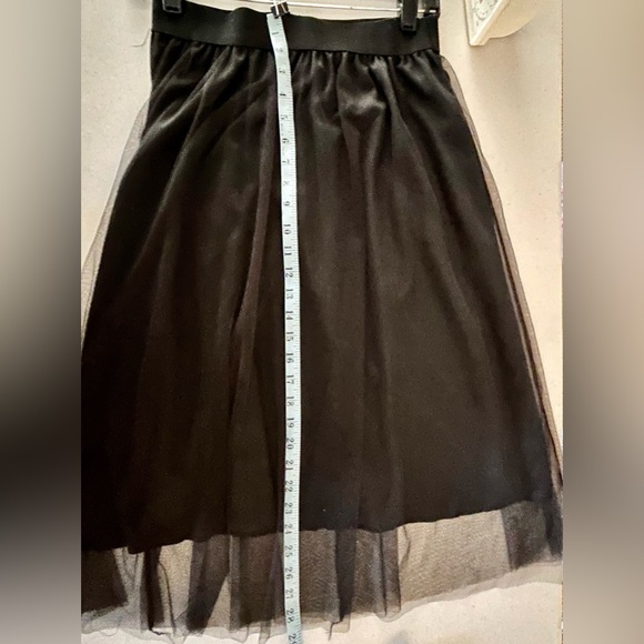 Black Tulle Midi Skirt with Elastic Band Woman’s Size Small Juniors Petites - Picture 2 of 5